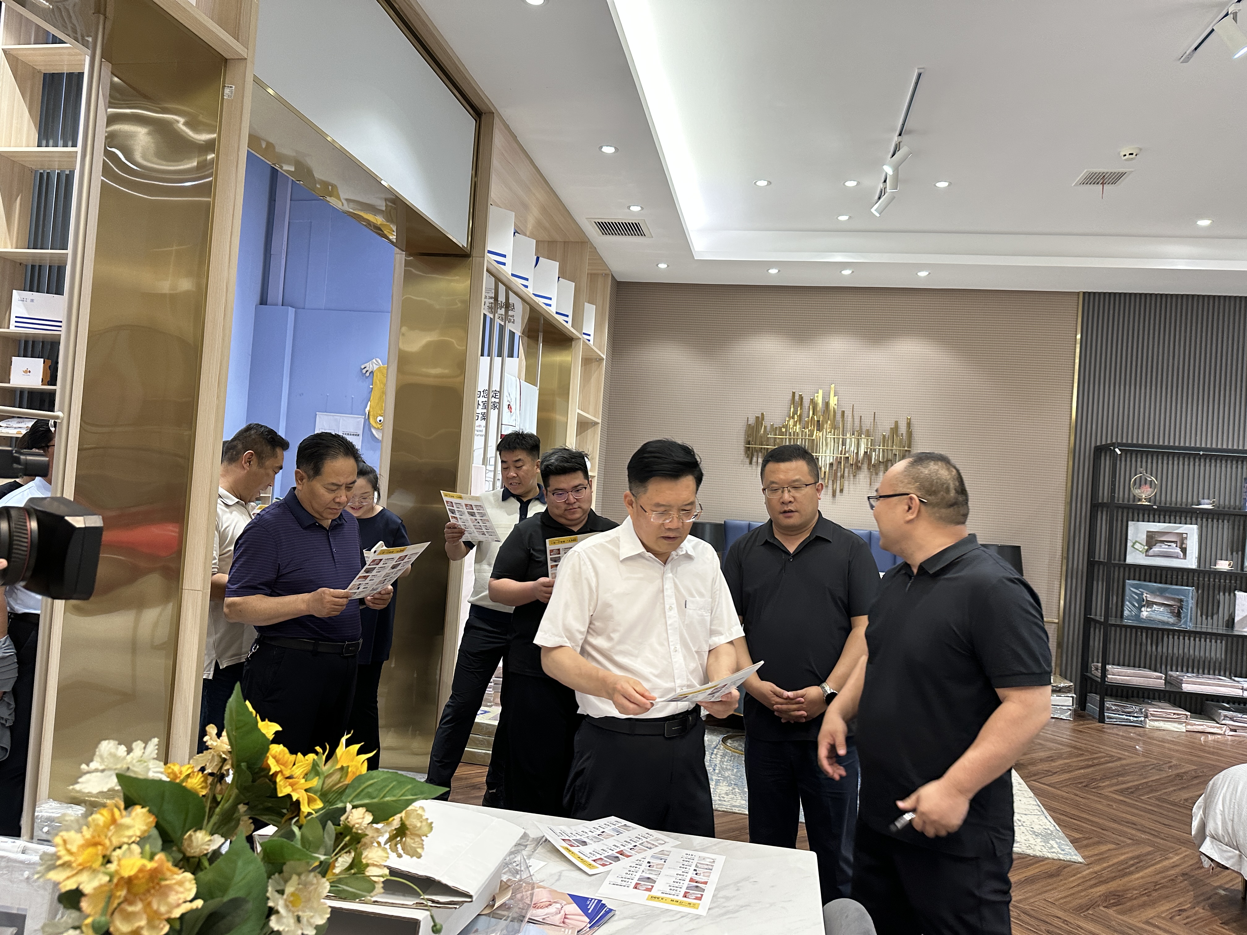 20260616王学琦深入企业宣讲市委政协工作会议精神.jpg
