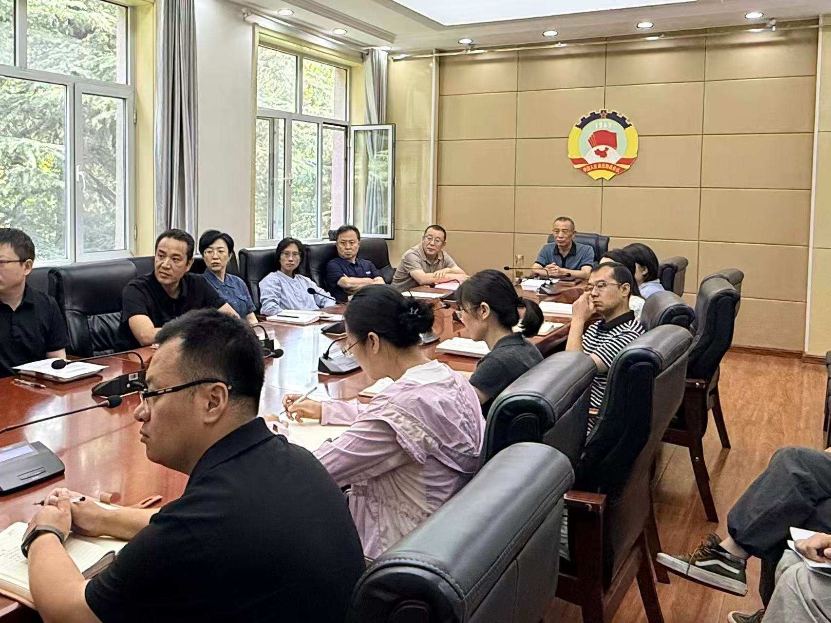 20260817机关集中观看江泽民100周年诞辰.jpg